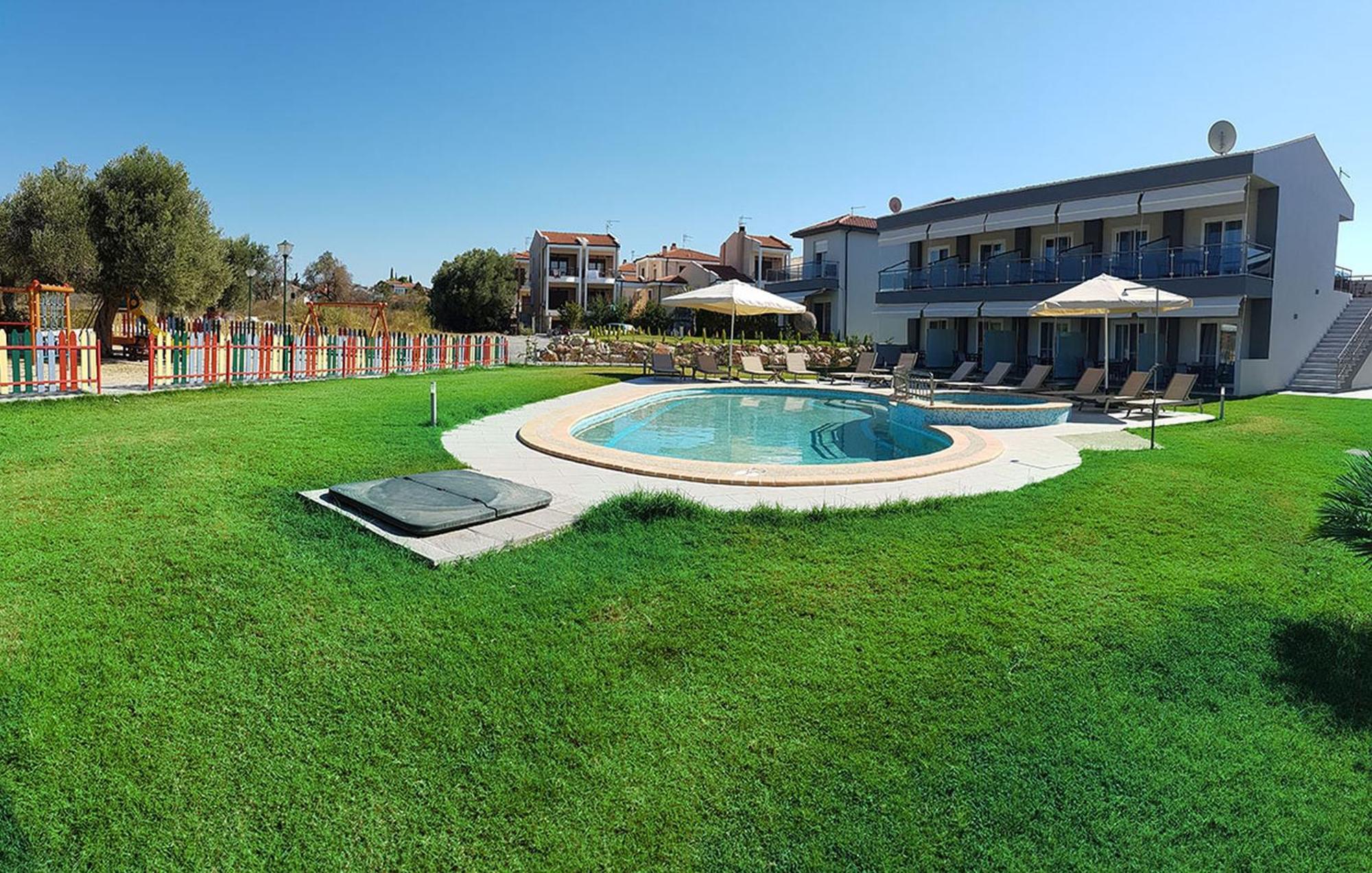 Finikas Garden Beach Resort Nikiti Exterior foto